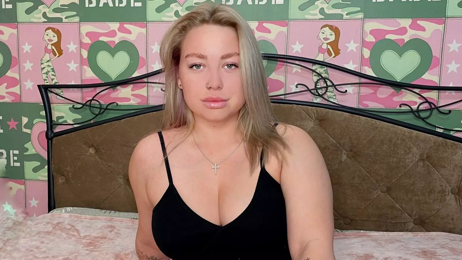  RELATED VIDEOS - WEBCAM HannahRodgers STRIPS AND MASTURBATES